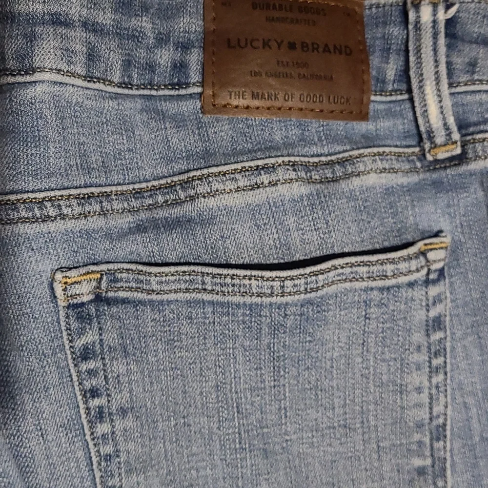 *SOLD OUT* Lucky Jeans - Picture 7 of 9